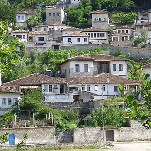 Gasthof & Lorenc, Berat